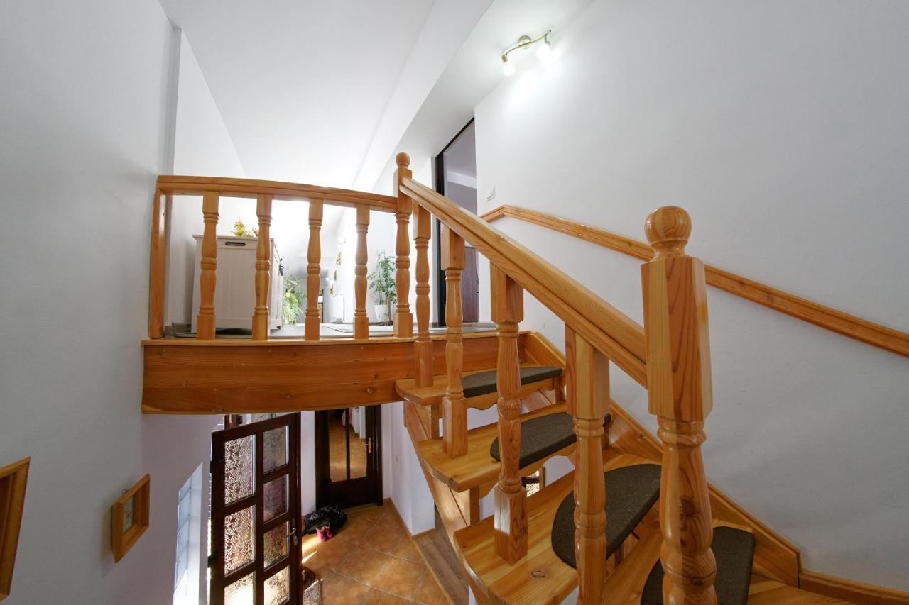 Casa De Pe Deal Sadova  Exterior photo