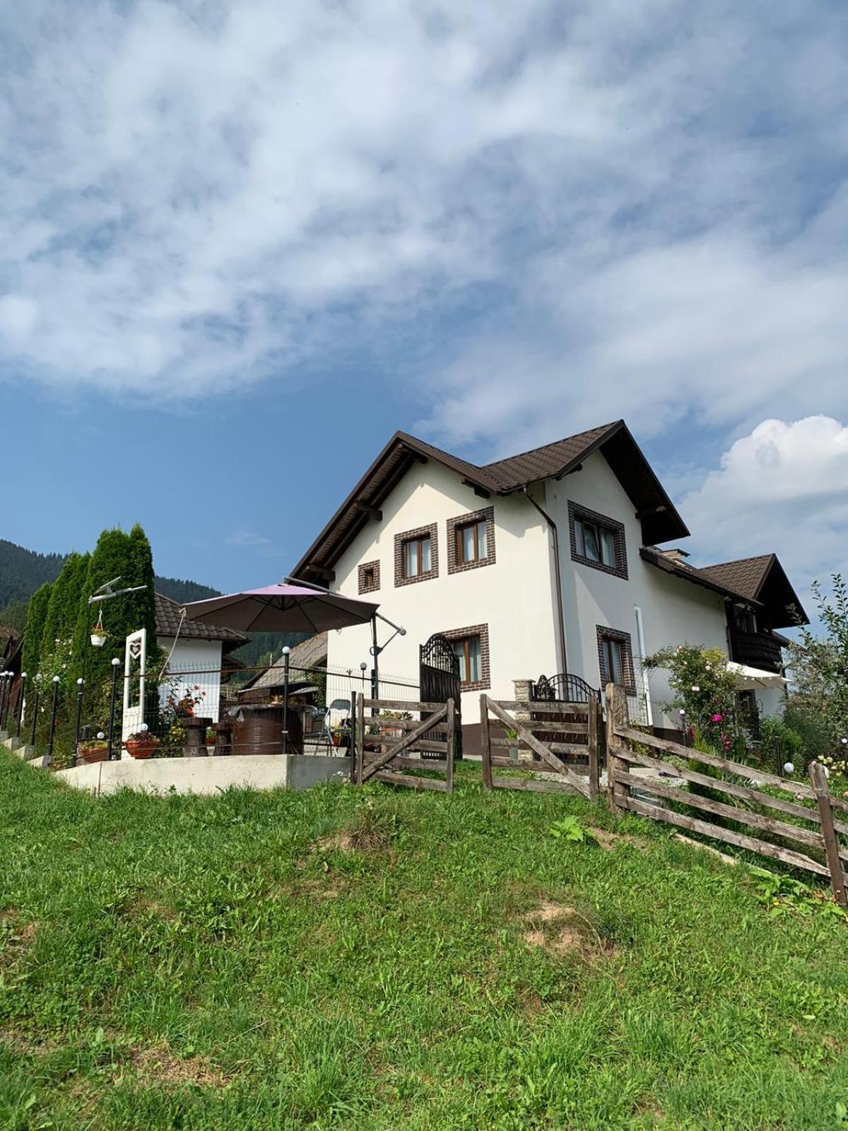 Casa De Pe Deal Sadova  Exterior photo