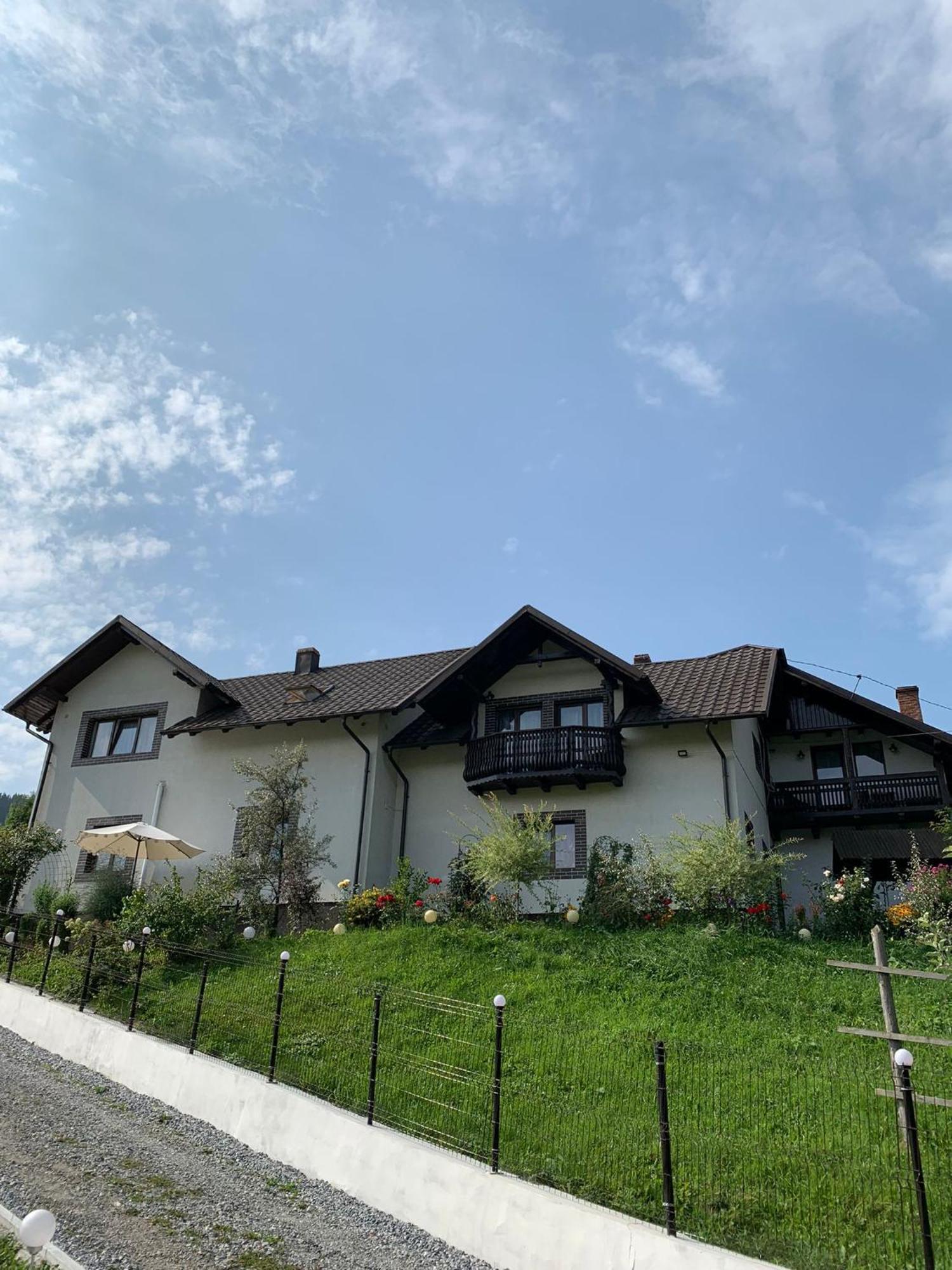 Casa De Pe Deal Sadova  Exterior photo