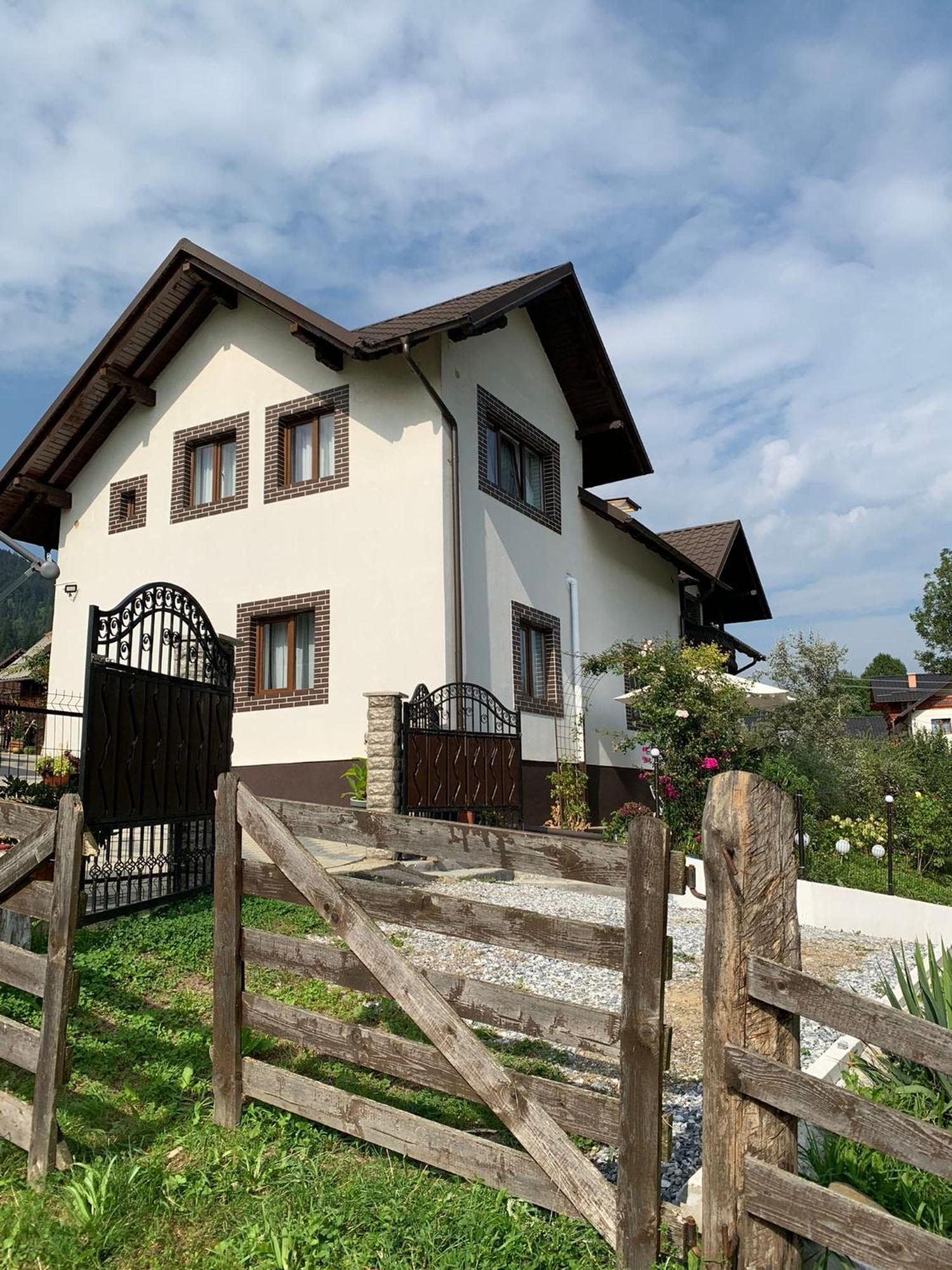 Casa De Pe Deal Sadova  Exterior photo